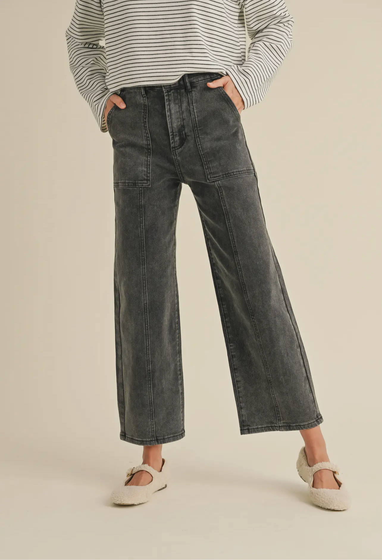 Paneled Wide Leg Jean